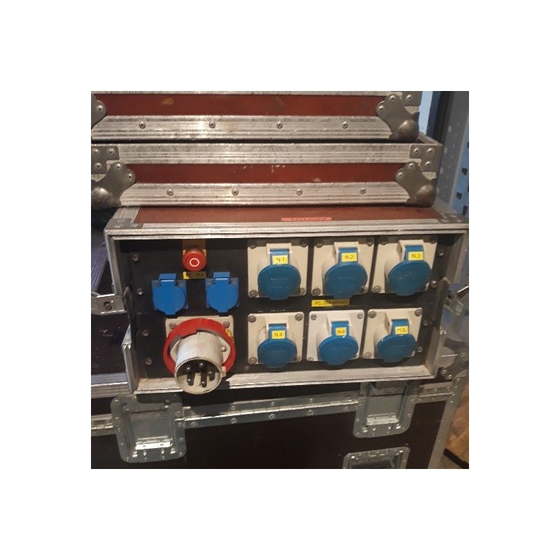 A63T01 CABINET 63T / 6x32M + 2x16A