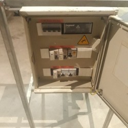 A32T02 32T / 3x32M + 3x16A + RELAY CABINET