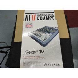 SIGNATURE 10 - Console live 10 voies - Effets - USB