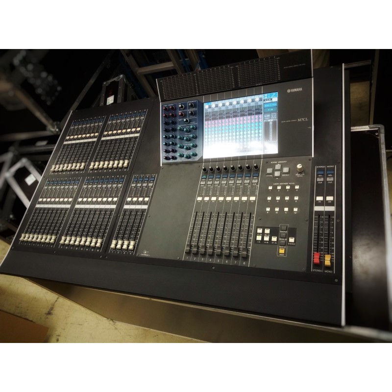YAMAHA M7CL32