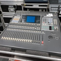 YAMAHA CONSOLE SON
