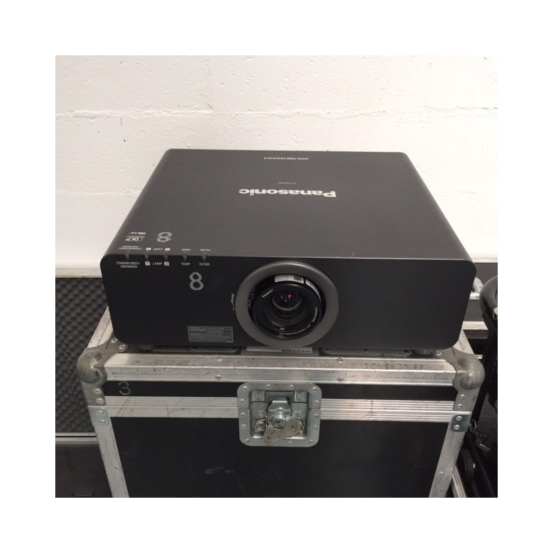 PTD 6710 VP 6000 LUMENS 1920x1080