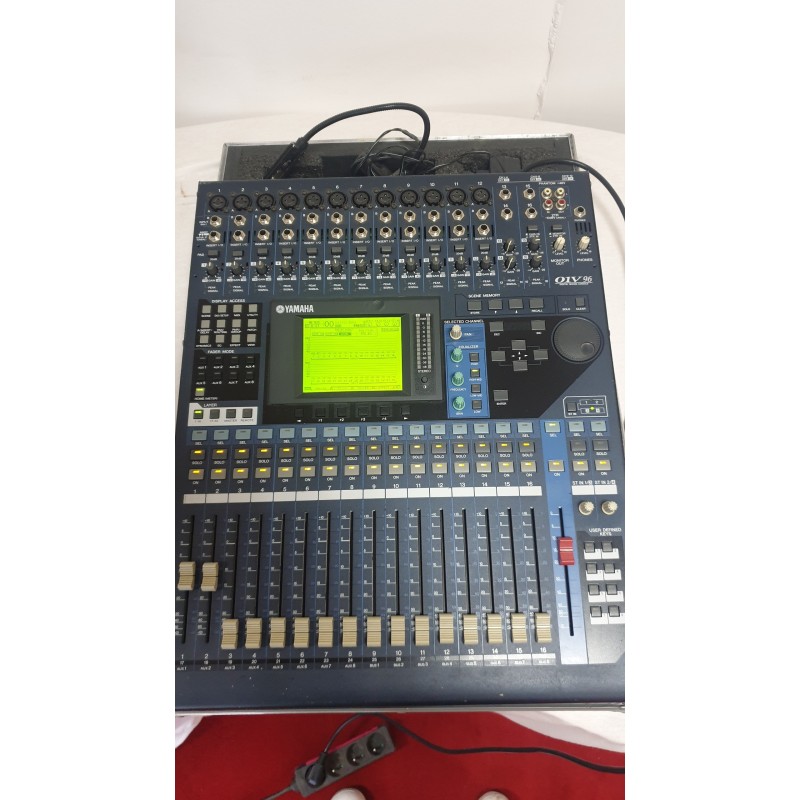 01V96 V2 CONSOLE NUMERIQUE YAMAHA
