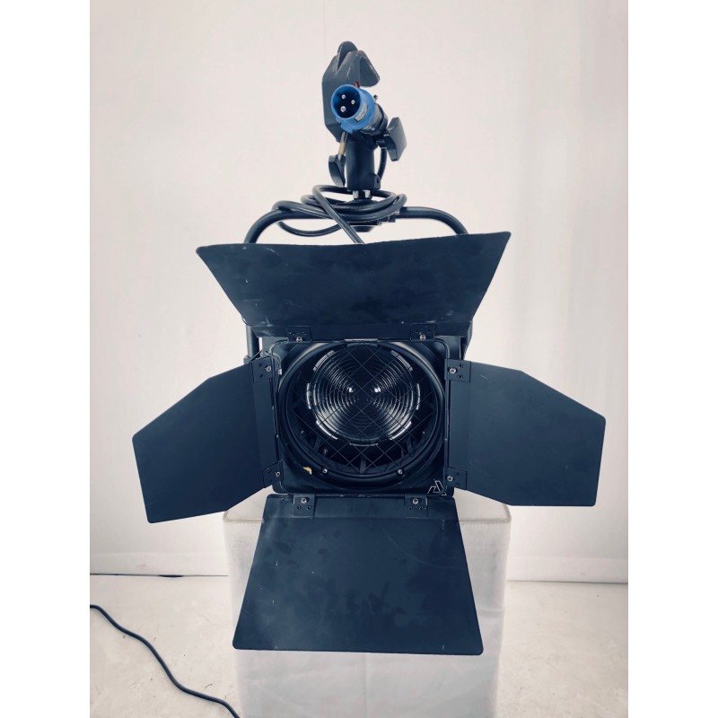 ADB SH20 Fresnel 2K