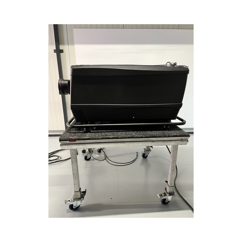 HDF W30 FLEX VIDEO PROJECTEUR BARCO 