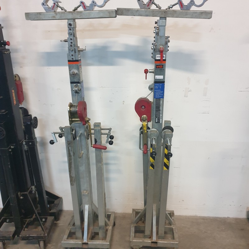 TE064 - MAT LEVE CHARGES PORTATIFS Hmax : 5,3m / 100kg VMB -