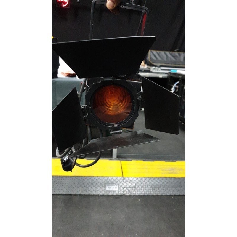FRESNEL LED 50 CW - FOCO Fresnel LED SPOTLIGHT DMX