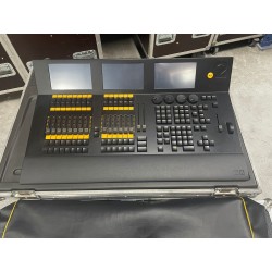 DOT 2 XL-F MA LIGHTING CONSOLE