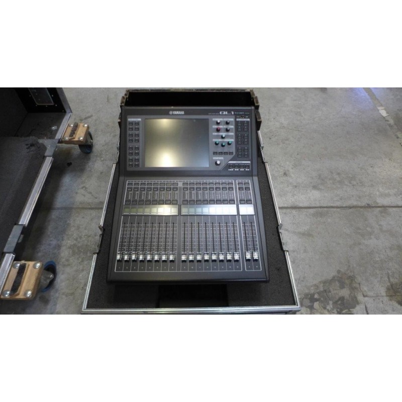 CONSOLA QL1 YAMAHA  