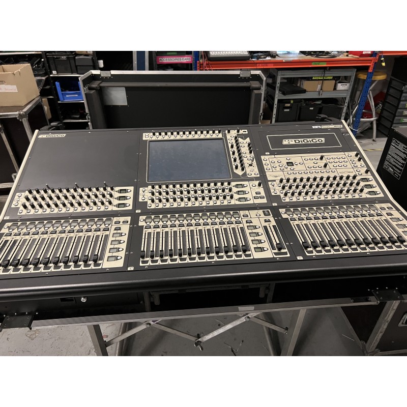 SD8 DIGICO + CONSOLA D-RACK DIGICO SD8 DIGICO + CONSOLA D-RACK DIGICO